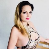 Hobby-Whore Cathy Blond, Essen